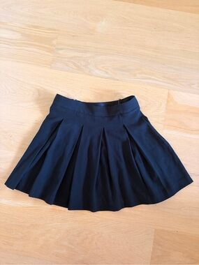 Babaton black pleated skirt